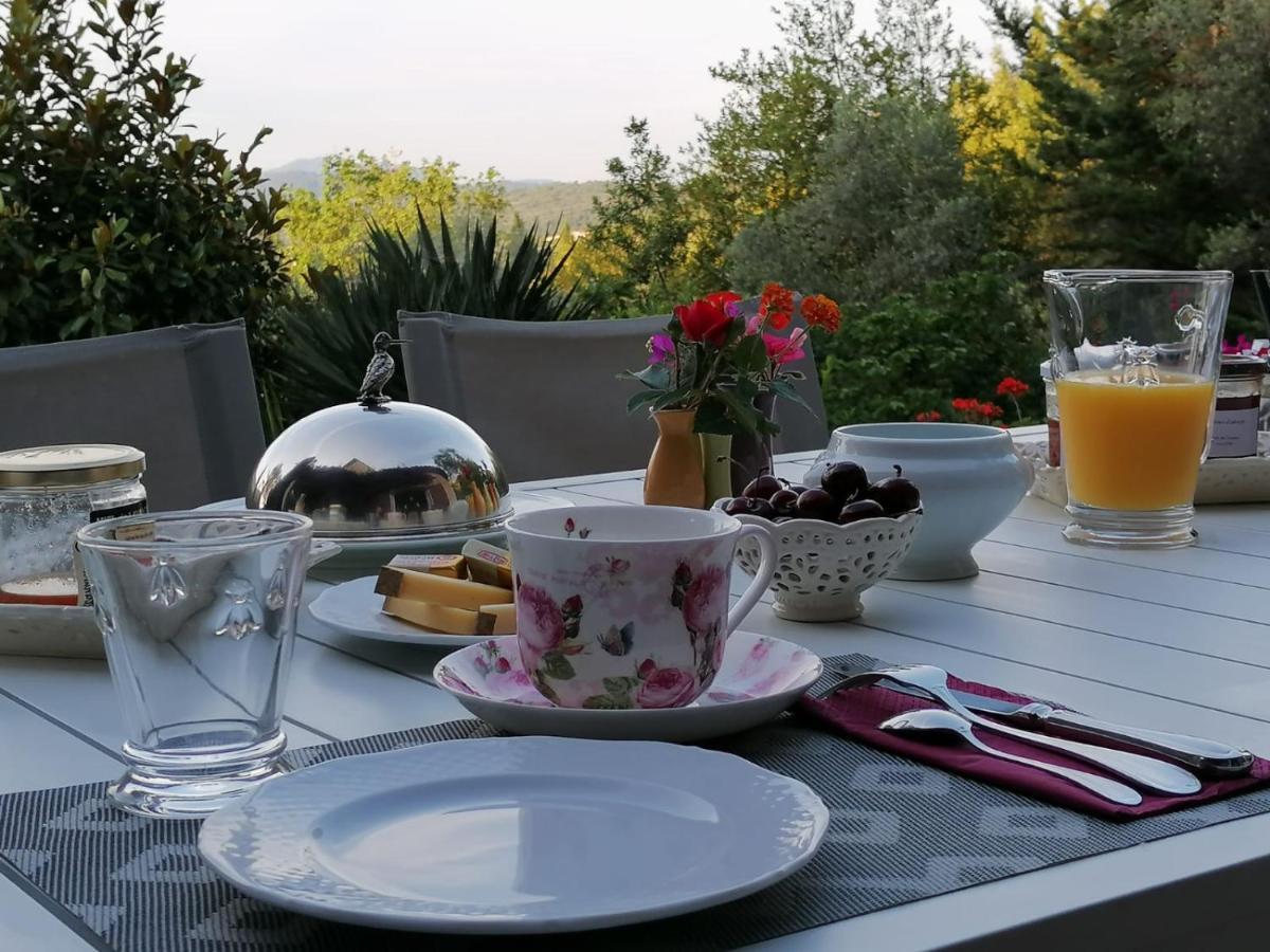 La Perasceda Bed and Breakfast Spéracèdes Εξωτερικό φωτογραφία